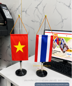 cờ để bàn, cờ để bàn văn phòng, cờ để bàn phòng họp, cờ để bàn hội nghị, cờ để bàn hội thảo, cờ để bàn đại biểu, cờ để bàn tiếp khách, cờ để bàn làm việc, cờ để bàn ký kết, cờ để bàn ngoại giao, cờ để bàn công ty, cờ để bàn doanh nghiệp, cờ để bàn in logo, cờ để bàn logo công ty, cờ logo để bàn, cờ thương hiệu để bàn, cờ để bàn cao cấp, cờ để bàn đẹp, cờ để bàn chất lượng cao, cờ để bàn theo yêu cầu, cờ để bàn lụa, cờ để bàn satin, cờ để bàn phi bóng, cờ để bàn thêu, cờ để bàn in kỹ thuật số, cờ Việt Nam để bàn, cờ Đảng để bàn, cờ Tổ quốc để bàn, cờ ASEAN để bàn, cờ các nước để bàn, cờ Mỹ để bàn, cờ Nhật Bản để bàn, cờ Hàn Quốc để bàn, cờ Trung Quốc để bàn, cờ Singapore để bàn, cờ Thái Lan để bàn, cờ Malaysia để bàn, cờ Indonesia để bàn, cờ Philippines để bàn, cờ Lào để bàn, cờ Campuchia để bàn, cờ Myanmar để bàn, cờ Brunei để bàn, chân cờ để bàn, chân cờ inox để bàn, chân cờ mạ vàng, chân cờ để bàn đơn, chân cờ để bàn đôi, chân cờ để bàn ba, chân cờ để bàn nhiều cờ, đế cờ để bàn, giá cờ để bàn, bộ cờ để bàn, bộ cờ để bàn inox, bộ cờ để bàn mạ vàng, mua cờ để bàn, đặt làm cờ để bàn, in cờ để bàn, may cờ để bàn, sản xuất cờ để bàn, gia công cờ để bàn, báo giá cờ để bàn, cờ để bàn giá rẻ, cờ để bàn giá bao nhiêu, xưởng sản xuất cờ để bàn, cơ sở may cờ để bàn, cờ phòng họp, cờ hội nghị, cờ hội thảo, cờ phòng giám đốc, cờ bàn ký kết, cờ lễ tân, cờ bàn tiếp khách, cờ bàn ngoại giao, cờ bàn làm việc, cờ văn phòng cao cấp.