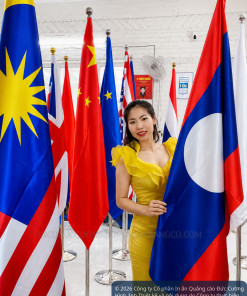 cờ văn phòng, cờ để bàn, cờ để bàn văn phòng, cờ công ty, cờ doanh nghiệp, cờ cơ quan, cờ tổ chức, cờ phòng họp, cờ lễ tân, cờ hội nghị, cờ hội thảo, cờ ký kết, cờ ký kết hợp tác, cờ ngoại giao, cờ tiếp khách, cờ đại biểu, cờ để bàn công ty, cờ để bàn doanh nghiệp, cờ để bàn cơ quan, cờ để bàn hội nghị, cờ để bàn hội thảo, cờ để bàn phòng họp, cờ để bàn lễ tân, cờ để bàn ký kết, cờ để bàn ngoại giao, cờ để bàn logo, cờ logo công ty, cờ logo doanh nghiệp, cờ thương hiệu, cờ nhận diện thương hiệu, cờ văn phòng cao cấp, cờ để bàn cao cấp, cờ để bàn đẹp, cờ văn phòng đẹp, cờ văn phòng giá rẻ, cờ để bàn giá rẻ, cờ văn phòng giá tốt, cờ văn phòng chất lượng cao, cờ văn phòng theo yêu cầu, cờ để bàn theo yêu cầu, in cờ văn phòng, in cờ để bàn, may cờ văn phòng, may cờ để bàn, sản xuất cờ văn phòng, sản xuất cờ để bàn, gia công cờ văn phòng, gia công cờ để bàn, đặt làm cờ văn phòng, đặt làm cờ để bàn, xưởng sản xuất cờ văn phòng, công ty sản xuất cờ văn phòng, cờ văn phòng in logo, cờ để bàn in logo, cờ văn phòng thêu, cờ để bàn thêu, cờ văn phòng in chuyển nhiệt, cờ văn phòng vải satin, cờ văn phòng lụa, cờ văn phòng cán gỗ, cờ văn phòng cán inox, cờ để bàn chân inox, cờ để bàn chân gỗ, cờ để bàn đế đá, cờ để bàn đế pha lê, cờ để bàn đế kim loại, cờ Việt Nam để bàn, cờ Đảng để bàn, cờ Tổ quốc để bàn, cờ quốc gia để bàn, cờ các nước để bàn, bộ cờ để bàn các nước, bộ cờ quốc gia để bàn, cờ ASEAN để bàn, cờ song phương, cờ phòng họp công ty, cờ phòng họp doanh nghiệp, cờ văn phòng Hà Nội, cờ văn phòng TP.HCM, cờ văn phòng Đà Nẵng, cờ văn phòng Hải Phòng, cờ văn phòng Bình Dương, cờ văn phòng Bắc Ninh, cờ văn phòng Đồng Nai, cờ văn phòng toàn quốc, mẫu cờ văn phòng, mẫu cờ để bàn, cờ văn phòng sang trọng, cờ để bàn sang trọng, cờ văn phòng chính hãng, cờ để bàn chất lượng cao, cờ văn phòng bền đẹp, cờ để bàn bền đẹp, cờ văn phòng cho doanh nghiệp, cờ văn phòng cho cơ quan, cờ văn phòng cho tổ chức, cờ văn phòng cho ngân hàng, cờ văn phòng cho khách sạn, cờ văn phòng cho trường học, cờ văn phòng cho bệnh viện, cờ văn phòng cho showroom, cờ để bàn phòng họp cao cấp, cờ để bàn hội nghị cao cấp, cờ để bàn lễ ký kết, cờ để bàn tiếp khách quốc tế, cờ văn phòng in số lượng ít, cờ văn phòng giao nhanh, cờ để bàn giao nhanh.