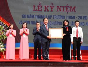 Trường THPT chuyên Lương Văn Tụy kỷ niệm 60 năm thành lập và đón nhận Huân chương Độc lập hạng Nhì