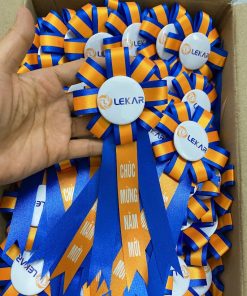 Sự Lựa Chọn thông minh cho Đại Biểu với Hoa cài ngực Tinh Tế - Đức Cường