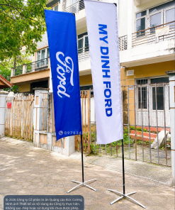 cờ phướn, cờ buồm, cờ cánh buồm, cờ feather, feather flag, feather banner, cờ teardrop, teardrop flag, teardrop banner, cờ giọt nước, cờ phướn giọt nước, cờ phướn chữ nhật, cờ banner đứng, cờ banner ngoài trời, cờ phướn đứng, cờ phướn dọc, cờ quảng cáo, cờ quảng cáo ngoài trời, cờ quảng cáo sự kiện, cờ quảng cáo doanh nghiệp, cờ quảng bá thương hiệu, cờ truyền thông, cờ marketing, cờ nhận diện thương hiệu, cờ in logo, cờ logo công ty, cờ quảng bá sản phẩm, cờ sự kiện, cờ sự kiện ngoài trời, cờ trưng bày ngoài trời, cờ roadshow, cờ activation, cờ event, cờ hội chợ, cờ triển lãm, cờ hội nghị, cờ hội thảo, cờ khai trương, cờ khánh thành, cờ động thổ, cờ lễ hội, cờ thể thao, cờ giải chạy, cờ marathon, cờ bóng đá, cờ bóng chuyền, cờ tennis, cờ golf, cờ pickleball, cờ đua xe, cờ cổ động, cờ trường học, cờ khai giảng, cờ hội trại, cờ lễ tốt nghiệp, cờ đoàn thanh niên, cờ công viên, cờ quảng trường, cờ phố đi bộ, cờ trang trí ngoài trời, cờ trang trí lễ hội, cờ khu du lịch, cờ resort, cờ khách sạn, cờ trung tâm thương mại, cờ showroom, cờ bất động sản, cờ khu công nghiệp, cờ cơ quan, cờ hành chính, cờ doanh nghiệp, cờ nhà máy, cờ sự kiện cộng đồng, cờ sự kiện văn hóa, cờ sự kiện âm nhạc, cờ sự kiện thể thao, cờ quảng bá thương hiệu ngoài trời, cờ truyền thông ngoài trời, cờ quảng cáo khổ lớn, cờ phướn in logo, cờ buồm in logo, cờ cánh buồm in logo, in cờ phướn, in cờ buồm, in cờ cánh buồm, in cờ quảng cáo, in cờ sự kiện, in cờ ngoài trời, đặt may cờ phướn, đặt làm cờ phướn, sản xuất cờ phướn, xưởng may cờ phướn, xưởng in cờ phướn, công ty sản xuất cờ, gia công cờ phướn, may cờ theo yêu cầu, cờ phướn giá rẻ, cờ phướn cao cấp, báo giá cờ phướn, giá cờ buồm, mua cờ phướn, bán cờ phướn, chân cờ phướn, cột cờ phướn, đế cờ phướn, đế nước cờ phướn, đế bê tông cờ phướn, đế chữ thập cờ phướn, khung cờ phướn, bộ cờ phướn, cột cờ buồm, phụ kiện cờ phướn, cờ polyester, cờ vải ngoài trời, cờ in chuyển nhiệt, cờ chống nắng, cờ chống thấm, cờ chịu mưa, cờ quảng cáo sự kiện chuyên nghiệp, cờ quảng cáo hội chợ triển lãm, cờ quảng cáo hội nghị, cờ quảng cáo trường học, cờ quảng cáo công viên, cờ quảng cáo cơ quan hành chính, cờ quảng cáo khu đô thị, cờ quảng cáo trung tâm thương mại, cờ quảng cáo giải thể thao, cờ quảng cáo ngoài trời cao cấp.